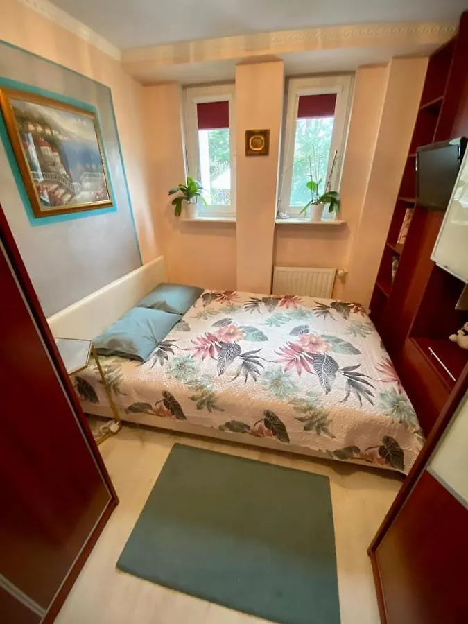 Warsaw Garden Apartment 70M2