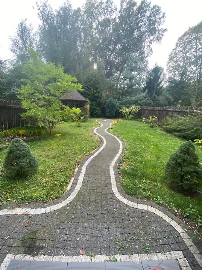Warsaw Garden Apartment 70M2