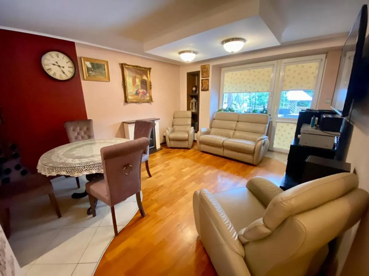 Warsaw Garden Apartment 70M2 0*,  Polen